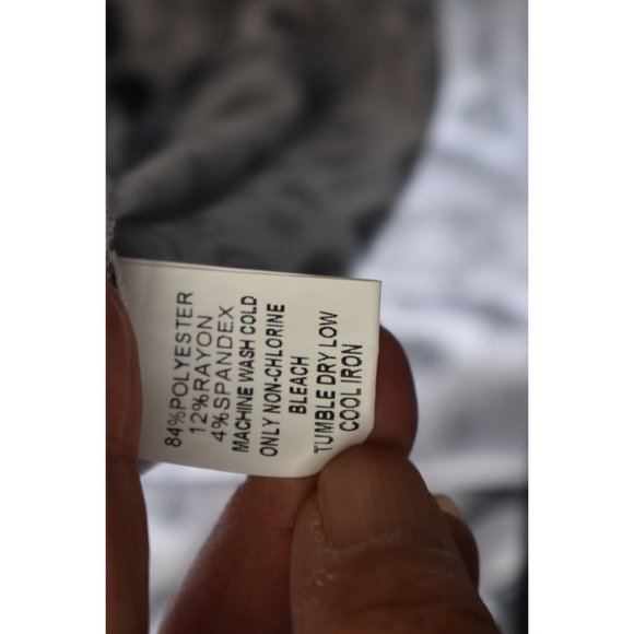 Women's Paper Moon Gray and White Loose Soft Top 2X - Picture 5 of 6